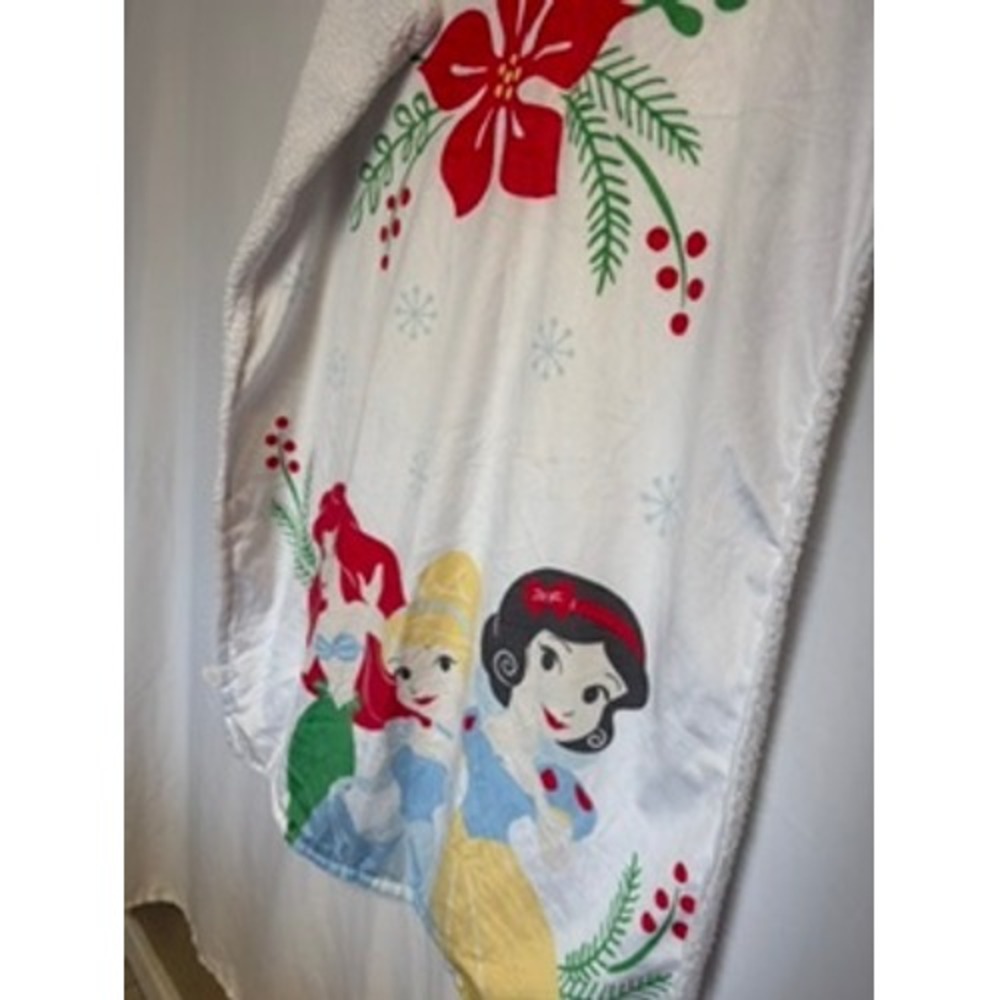 Disney Princess Christmas Sherpa Throw Blanket Ariel Cinderella Snow White 38x50